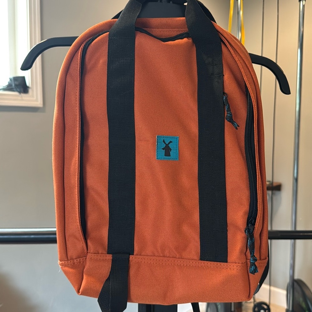 Dutch Bros Burnt Orange Backpack Unisex Everyday Use
Laptop pocket